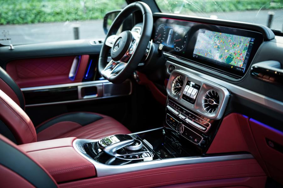 Интерьер Mercedes-AMG G63 (W463) 2018 года  (JP) (фото 18 из 34)